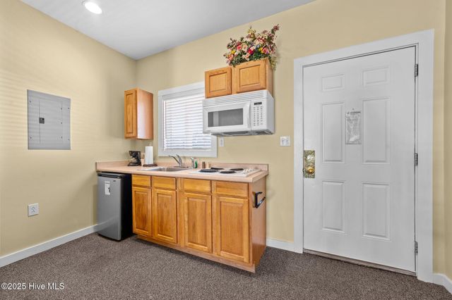 305 South Avenue # 33, Oriental, NC 28571