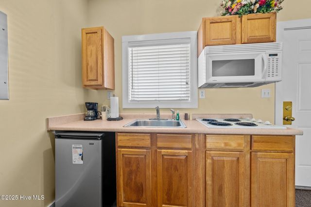 305 South Avenue # 33, Oriental, NC 28571