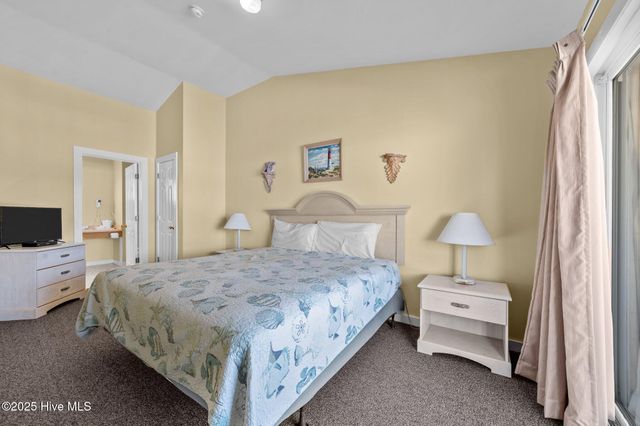 305 South Avenue # 33, Oriental, NC 28571