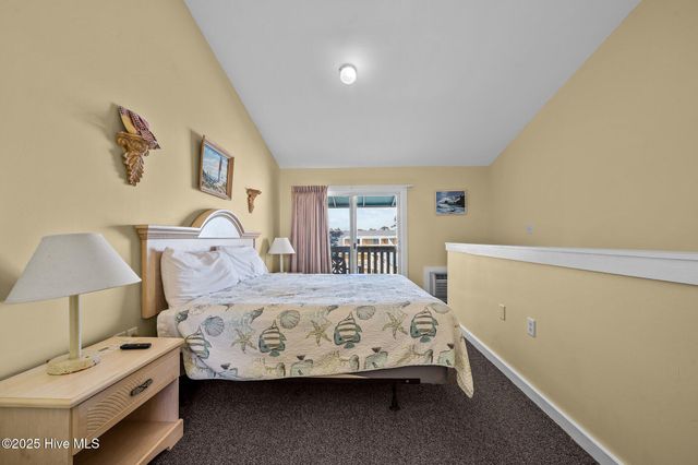 305 South Avenue # 33, Oriental, NC 28571