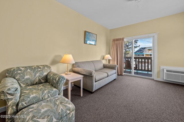 305 South Avenue # 33, Oriental, NC 28571
