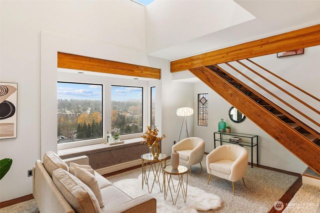 11804 90th Avenue NE, Kirkland, WA 98034