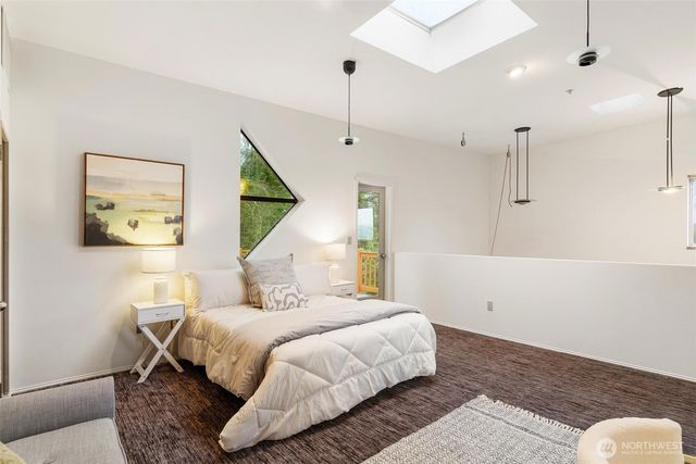 11804 90th Avenue NE, Kirkland, WA 98034