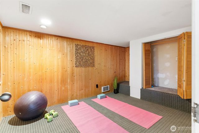 11804 90th Avenue NE, Kirkland, WA 98034