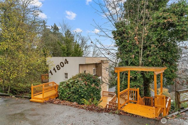 11804 90th Avenue NE, Kirkland, WA 98034