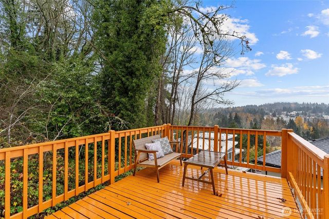 11804 90th Avenue NE, Kirkland, WA 98034