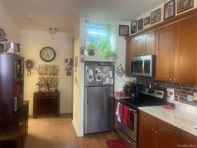 1106 MAIN Street 2, Fishkill, NY 12524