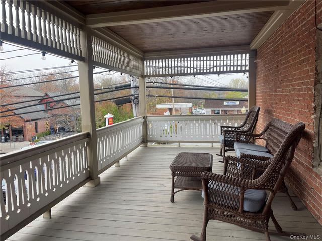 1106 MAIN Street 2, Fishkill, NY 12524