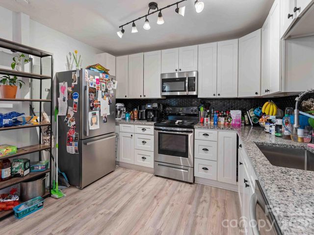 20 E Constance Street, Columbus, NC 28722