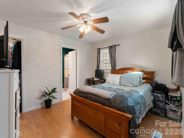 20 E Constance Street, Columbus, NC 28722