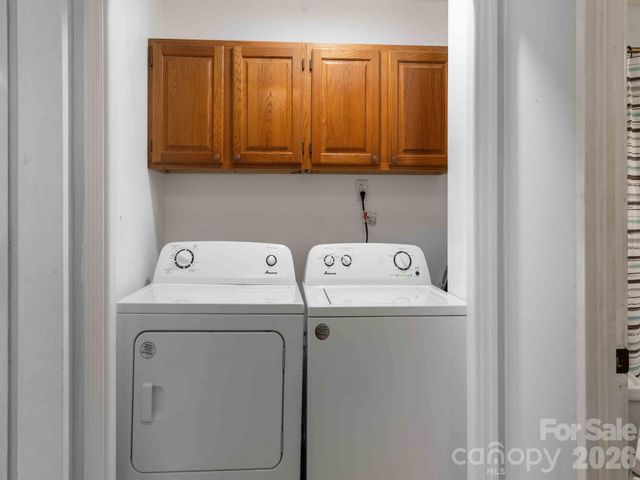 20 E Constance Street, Columbus, NC 28722