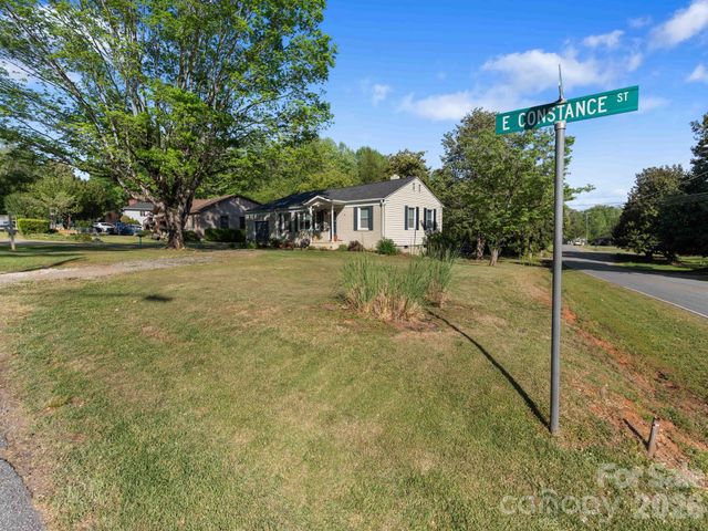 20 E Constance Street, Columbus, NC 28722