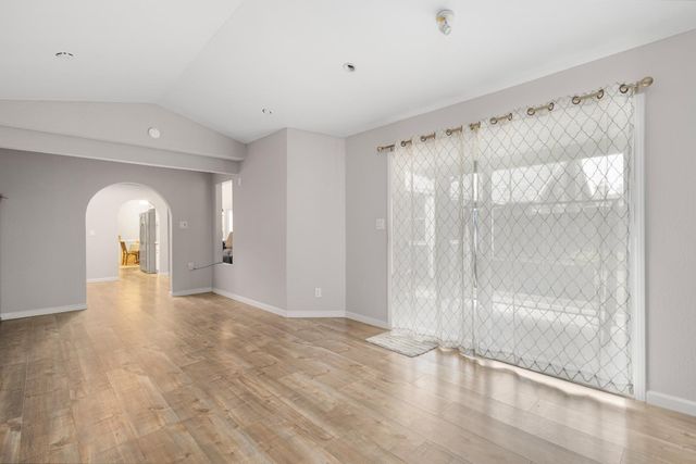 7729 Gyan Way, Sacramento, CA 95828