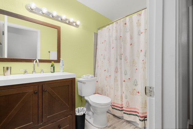 7729 Gyan Way, Sacramento, CA 95828