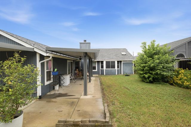 7729 Gyan Way, Sacramento, CA 95828