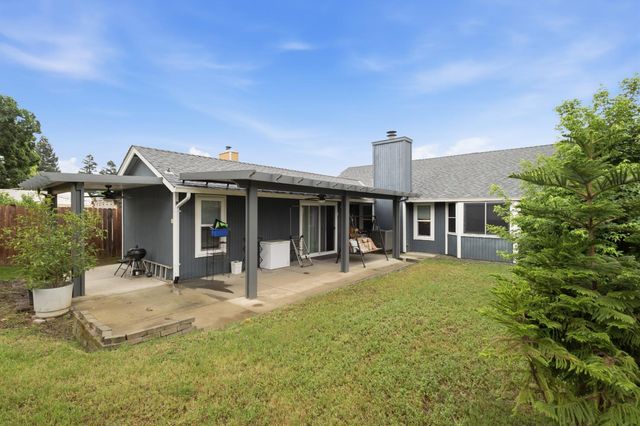 7729 Gyan Way, Sacramento, CA 95828