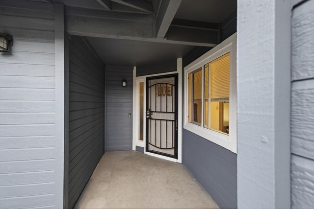 7729 Gyan Way, Sacramento, CA 95828