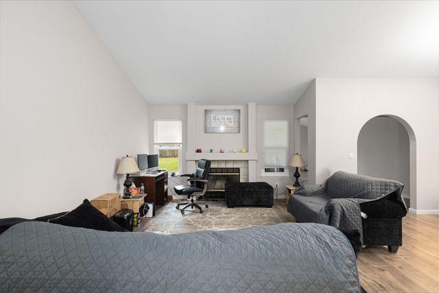 7729 Gyan Way, Sacramento, CA 95828