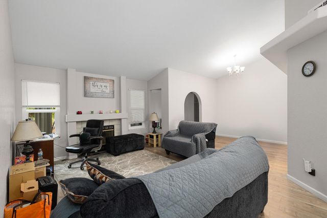 7729 Gyan Way, Sacramento, CA 95828