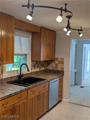 151 Pine Key LN 26, Naples, FL 34114