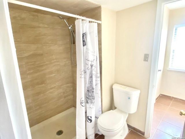 6810 CROWN RDG, San Antonio, TX 78239