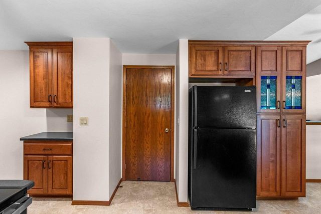 2254 LEDVINA CIRCLE, Green Bay, WI 54313