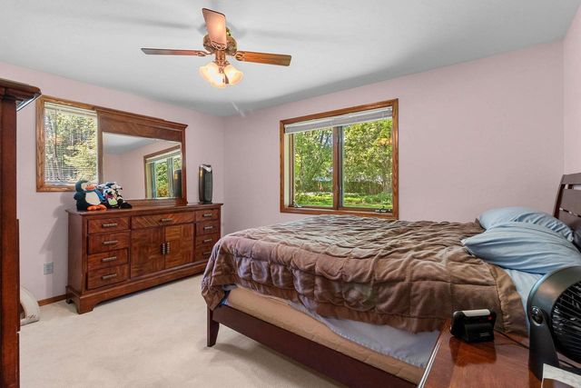 2254 LEDVINA CIRCLE, Green Bay, WI 54313