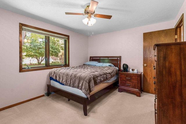 2254 LEDVINA CIRCLE, Green Bay, WI 54313