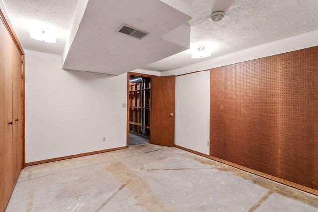 2254 LEDVINA CIRCLE, Green Bay, WI 54313