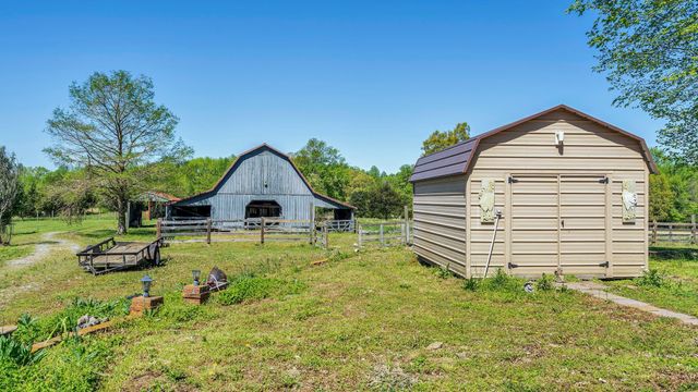 63 Old Huntsville Rd, Fayetteville, TN 37334