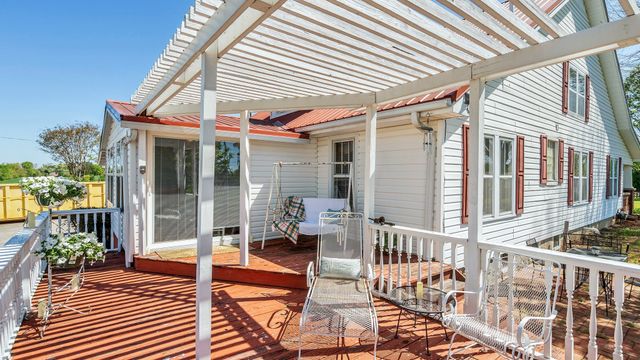 63 Old Huntsville Rd, Fayetteville, TN 37334