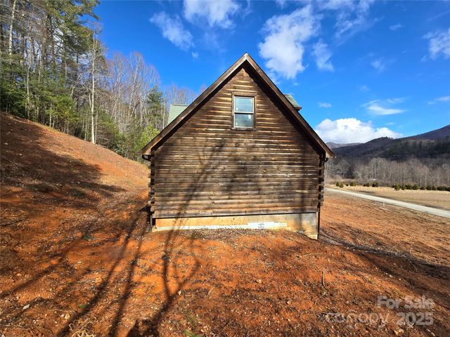 6490 Globe Road, Lenoir, NC 28645