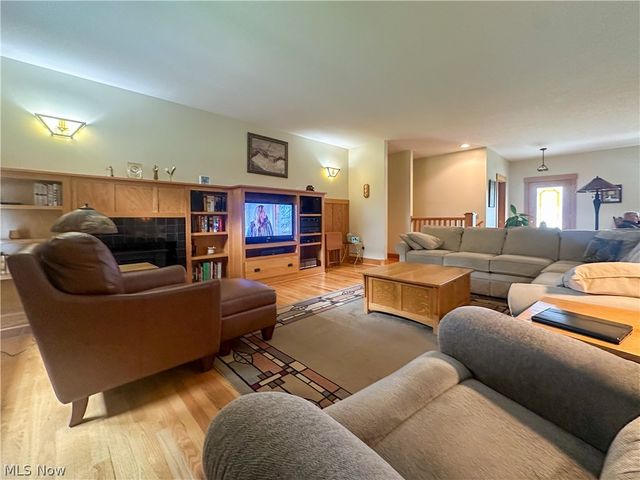 419 Secrist Lane, Girard, OH 44420