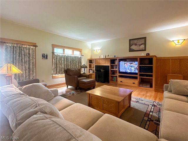 419 Secrist Lane, Girard, OH 44420