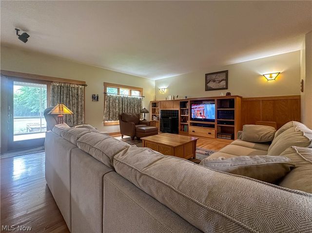 419 Secrist Lane, Girard, OH 44420