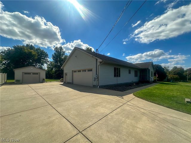 419 Secrist Lane, Girard, OH 44420