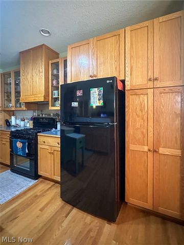 419 Secrist Lane, Girard, OH 44420