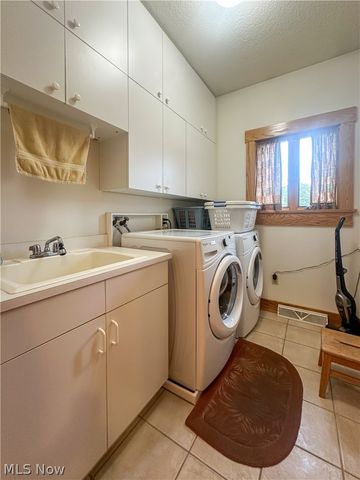 419 Secrist Lane, Girard, OH 44420