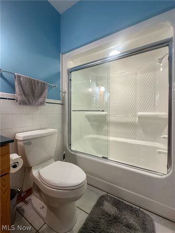 419 Secrist Lane, Girard, OH 44420