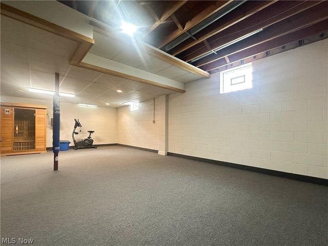 419 Secrist Lane, Girard, OH 44420