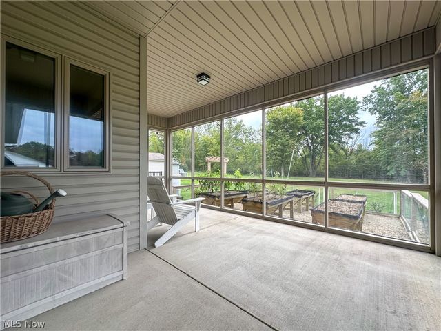 419 Secrist Lane, Girard, OH 44420
