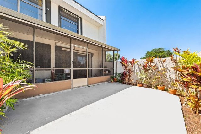 2601 N 40th Ave A-9, Hollywood, FL 33021