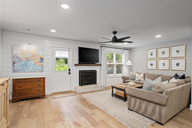 1185 Jamestowne Trail, Alpharetta, GA 30009
