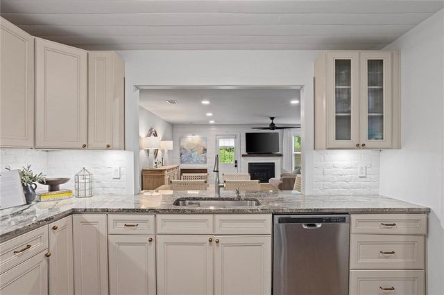 1185 Jamestowne Trail, Alpharetta, GA 30009