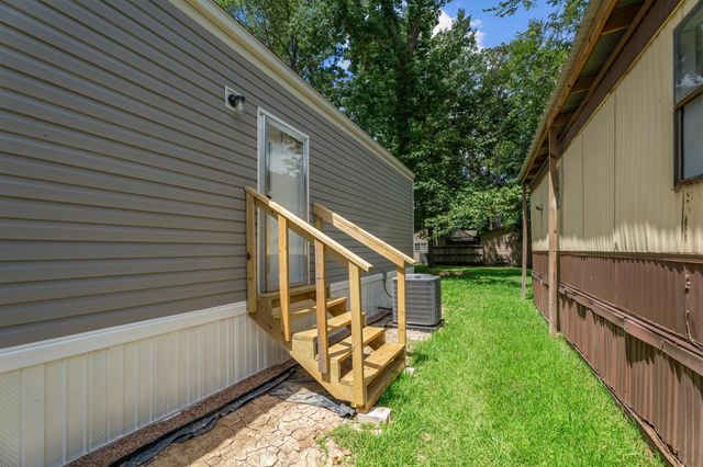 14257 E Ravine Run, Willis, TX 77318