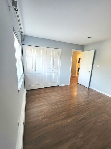 1085 Knoll Lane 207, Hoffman Estates, IL 60194