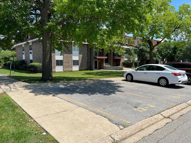 1085 Knoll Lane 207, Hoffman Estates, IL 60194
