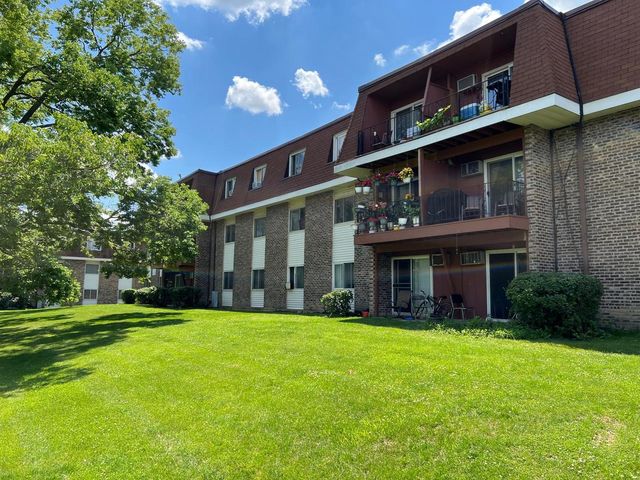 1085 Knoll Lane 207, Hoffman Estates, IL 60194