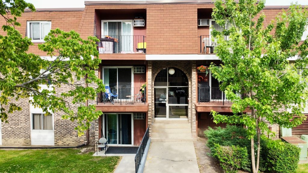 1085 Knoll Lane 207, Hoffman Estates, IL 60194