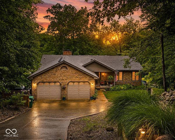 2576 S Glen Cove, Martinsville, IN 46151